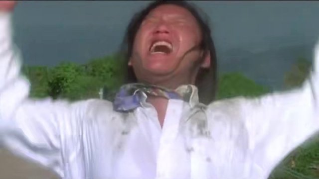 要说游戏圈最癫的商战还得看猪厂！网易旗下萤火突击宣布枪皮永久免费！#射击玩家别吃太好#fps