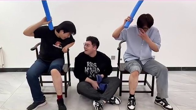 #办公室游戏 #综艺名场面 #笑声会传染 #笑就完了 #看一遍笑一遍