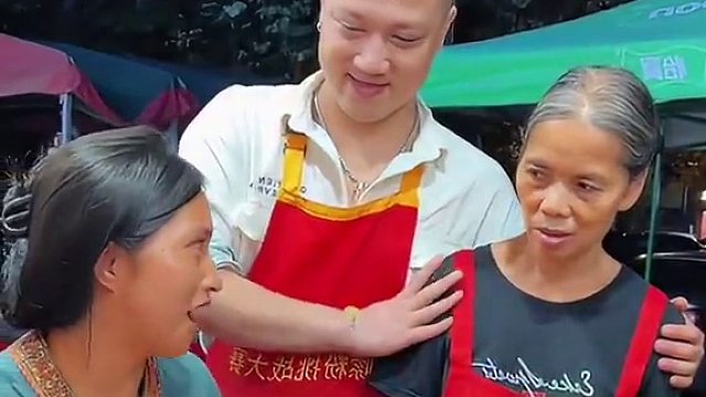 贵州美女挑战坐牛车来挑战！你觉得她能成功吗？#螺蛳粉