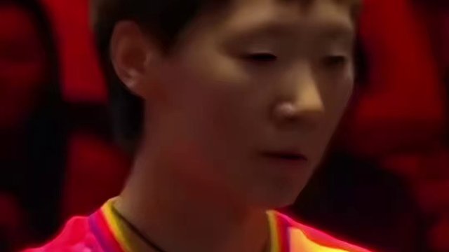 恭喜王曼昱4比1横扫王艺迪，夺得WTT大满贯新加坡站女单冠军