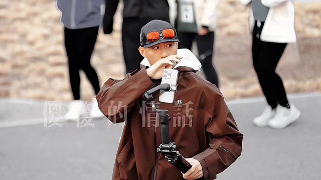 北马跟拍工作照，今天偷懒改骑行跟拍
（特别感谢摄像师：多余的存）