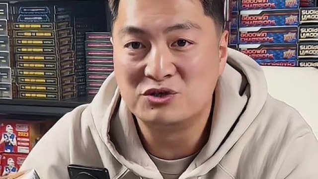 【来拆卡特辑】来拆3k+NFL球星卡Phoenix凤凰盒 这是我拆卡经历中最爽的一次，3张物料 其中