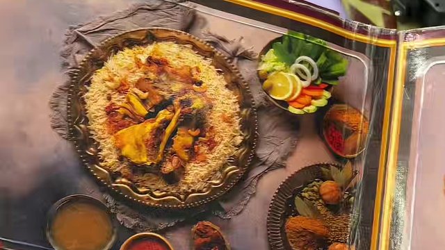 迪拜必吃特色美食手抓饭
#阿拉伯美食 #迪拜美食 #手抓饭 