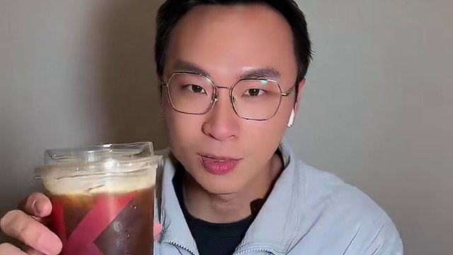 苹果跟咖啡的搭配居然这么好喝啊，谁懂啊#K咖啡 #肯德基咖啡 #苹果气泡美式#K咖啡气泡季#9块9现