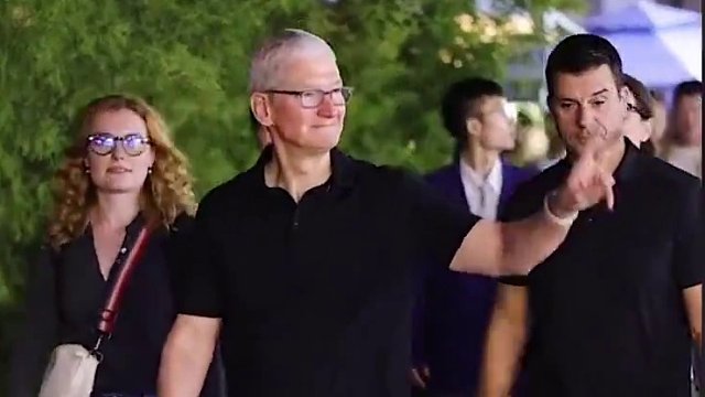 苹果CEO库克开什么车？#苹果 #库克 #座驾