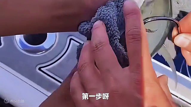 这鱼咋炸膛了，是钓的太快了 #搞笑视频 #搞笑配音 #大娟配音