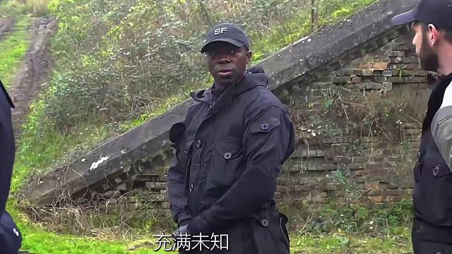 跟特警捉迷藏太刺激了#躲猫猫 #捉迷藏 #迷惑行为大赏 #奇闻奇事 #奇葩