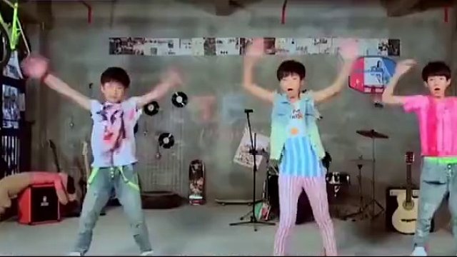 十周年演唱会威力有多大！一首歌让全场泪目，薛之谦都想去 "#tfboys #音乐分享