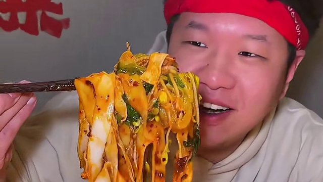 兄弟萌上海头家天水麻辣烫#爱就是一起吃好多好多顿饭 #真材实料才能做出好味道 #跟