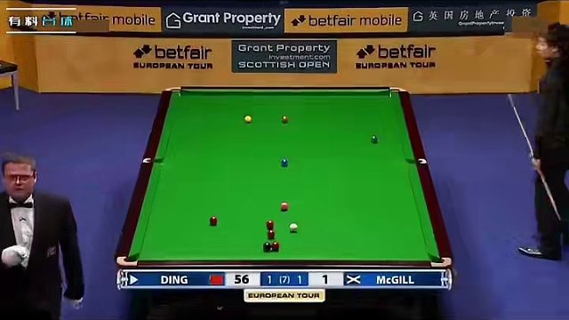 局势混乱，丁俊晖秀极限走位，对手看的一脸苦笑，只能被拿捏！ #丁俊晖  #斯诺克  #台球  #麦克