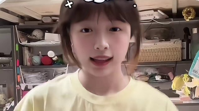 班长大人说马上通宵学#班长 #女大学生 #甜甜的手势舞