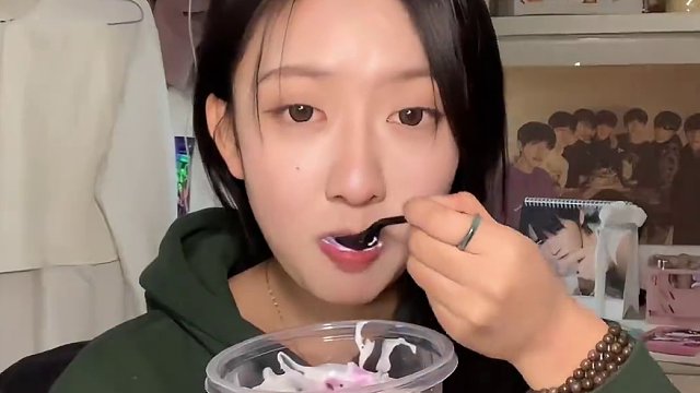 校园VLOG｜160 85女大学生一天吃什么#一天吃什么 #小基数 #女大学生日常生活 #校园vlo