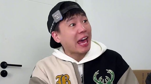 我爸用6万的ROG，就给我配两千的电脑？#电脑配置 #组装电脑 #DIY电脑 #awe潮电趋势发布