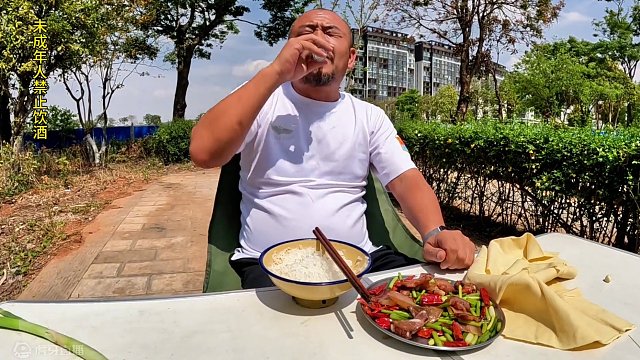基于腊肉炒蒜苔失败，沙大厨找出了三点原因，大家看看对不对#户外美食 #美食达人 