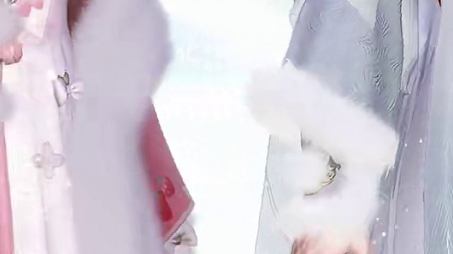 一线吃瓜！找了个情缘他居然是···！！！ 《追老婆追到逆水寒》
主演：亦且且@溜圈圈的花嘻嘻 、路飞