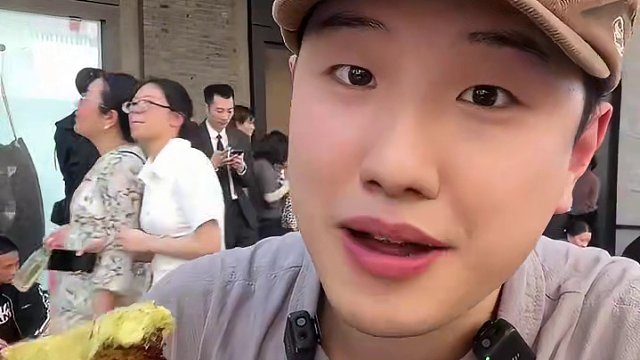 火爆魔都的崎本吐司终于来杭州啦！这个人气也太火爆了！#崎本的店 #生吐司 #网红面包 #谁懂这一口的