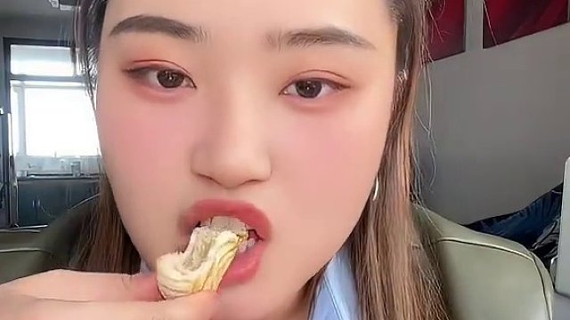 北京稻香村糕点试吃，我发现了一个超超超好吃的点心！你们可以试试#试吃 #零食测评 #北京稻香村 #老