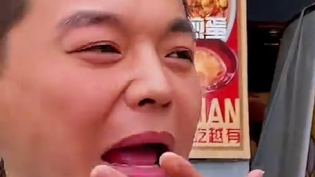 天呐高手在民间！不到一周时间两斤记录再次被破了！#重庆美食 #泡椒米线 #这一碗好过瘾