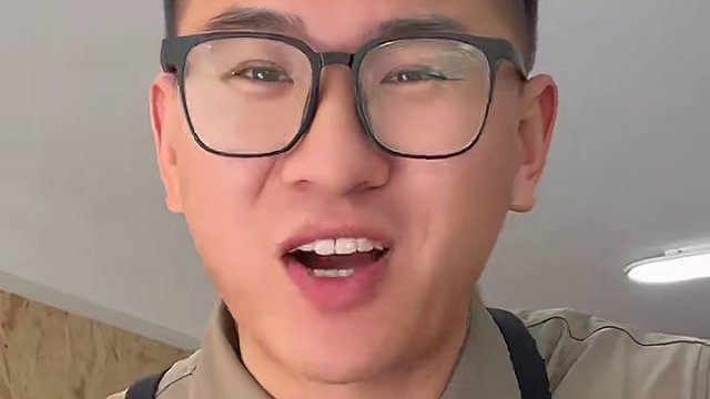 水杯挑战女生的规则修改啦，快来挑战#美式汉堡 #汉堡店 #汉堡 #麦堡记手工汉堡 #全民健身