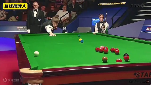 小特在世锦赛决赛狂秀杆法，杆杆响袋，各种神级操作看的太过瘾，完全看不够#斯诺克 #台球 #特鲁姆普 
