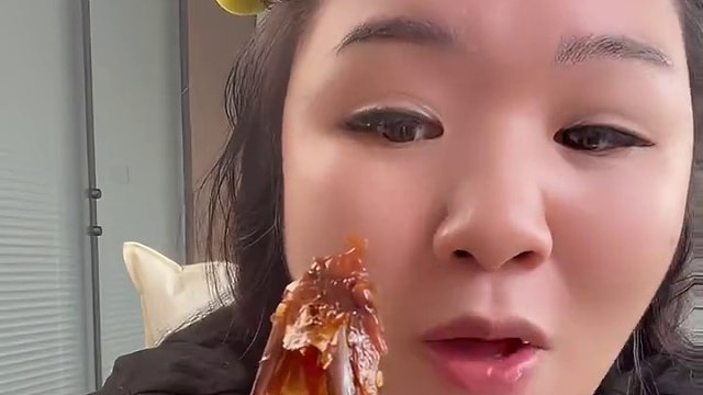 对于我们爱吃辣的，无辣不欢的，极力推荐这款重辣的疯狂辣翅！#妈呀太香了 #嘎嘎好吃