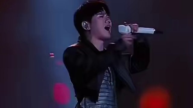 如果时光可以倒流，遇见你的那一刹那，我一定掉头就走，不是我变了，也不是我不爱了，是我真的无能为力了，