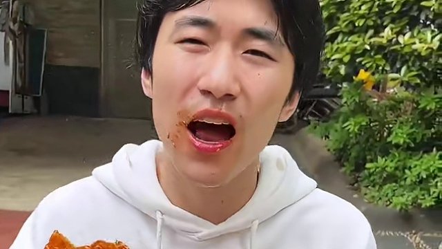 爱吃辣的真的可以试试，慢性上头的辣，越吃越辣，越吃越麻，越麻越想吃，超辣超过瘾！！！#好吃到停不下来