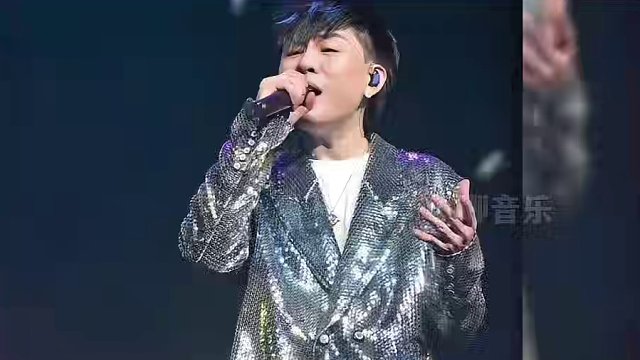 胡彦斌演唱会杀疯了！现场化身唱跳歌手，清唱《诀别诗》稳如CD#胡彦斌深圳演唱会 #胡彦斌  #男人k