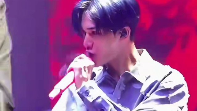 大哥天大哥地，大哥能顶天立地。
