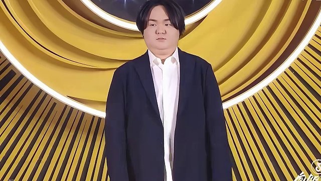 #向阳生长   欢迎史上的第一人，迷死她伯冰#陈伯全