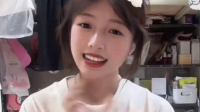 我也来活跃活跃（今天是表情管理大师） #火花断了我们就不需要再联系了 #甜甜的手势舞 #女大学生