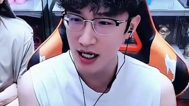 空调都不会开？大橘子是人我吃！ #逆水寒手游  #我浮夸真的要强