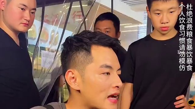 大哥信心满满挑战1斤重庆小面能成功吗？#重庆小面 #重庆美食 #这一碗好过瘾