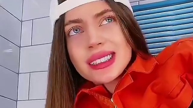 偷吃美食被保安抓现行，结局真是万万没想到！ #看一遍笑一遍 #意想不到的结局 #老外真会玩 #这操作