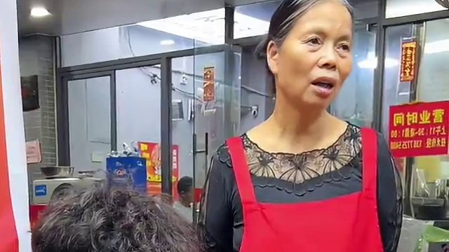 大学生挑战5两螺蛳粉~阿姨血亏3000块~#螺蛳粉 #螺蛳粉 #嗦粉