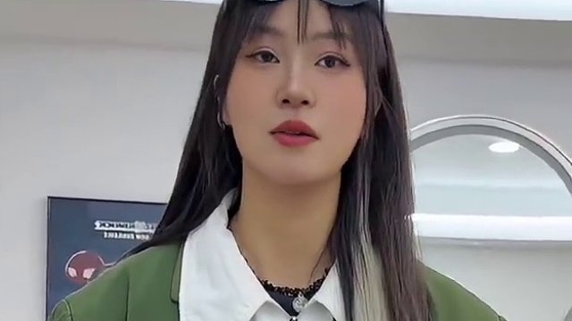 爆改40岁大叔，他喜欢上50岁女总裁，想要和他表白，爆改完直接换头了#重庆发型设计 #重庆烫发 #重