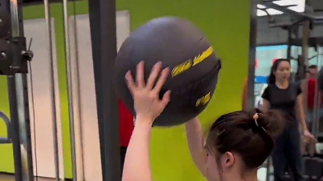 赛前最后一天，力量训练不能停～#张雨霏 #游泳运动员 #2024年全国游泳冠军赛