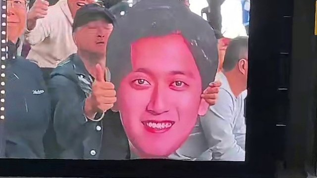 F1上海站排位冲刺赛Q2进行到一半开始下雨，以第十名进入Q3 #周冠宇f1首秀 #赛车