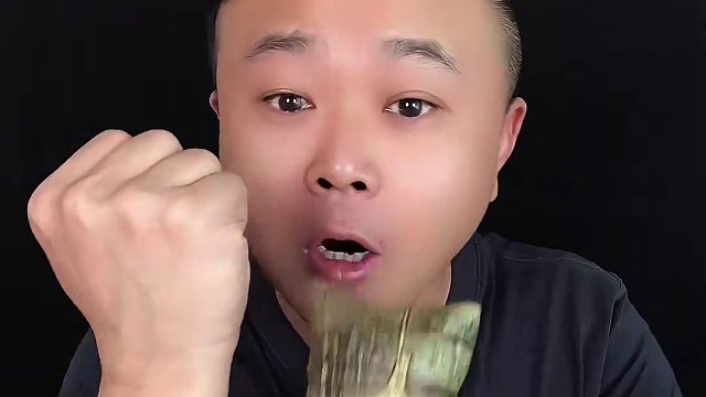 这样的五花肉粽子怎么样呢？#美食 #测评 #肉粽 #五花肉 #试吃