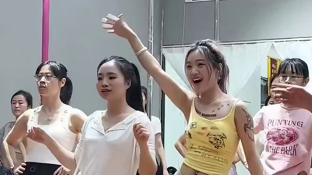 测测你胯部的灵活度，24岁贵州宝子零基础学舞蹈，梦想是做一名舞蹈老师 #舞蹈 #舞蹈改变人生 #成人