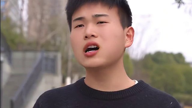 小哥哥这是属于吹牛皮不打草稿啊 #鬼椒面挑战 #吃辣挑战 #速食美食