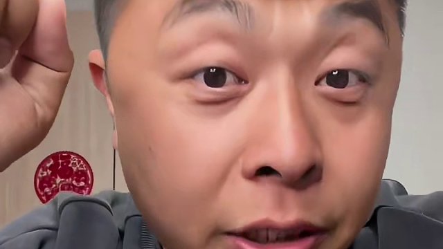 椰子饼。#主打的就是一个真实 #谁懂这一口的好吃程度 #口感特别好 #测评美食 #开袋即食