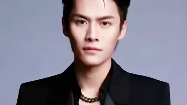 小杨哥入局短剧啦 我也要转型了 ，粉丝宝宝 不发麻将作品了哦 喜欢我怕的继续关注我哦 #短剧