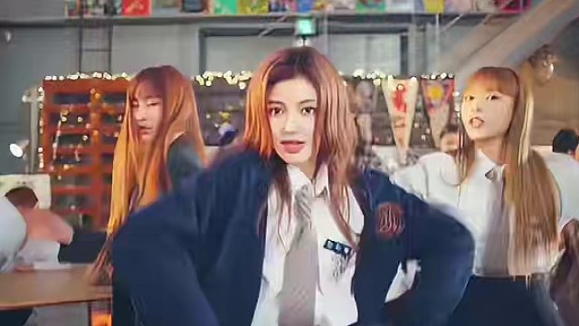 方时赫大战闵熙珍，谁能打赢舆论战#newjeans #闵熙珍 #hybe #吃瓜 #韩娱 #爱豆 #