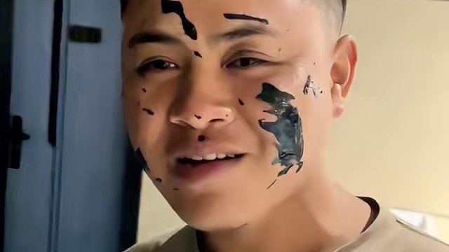 涂的的什么，就不怕鳄鱼了？#鳄鱼 #鳄珍 #鳄鱼养殖场