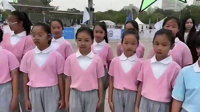 2024年北京市青少年体育健身大会上，海淀区实验小学九一分校舞蹈团带来了甲骨文操表演。