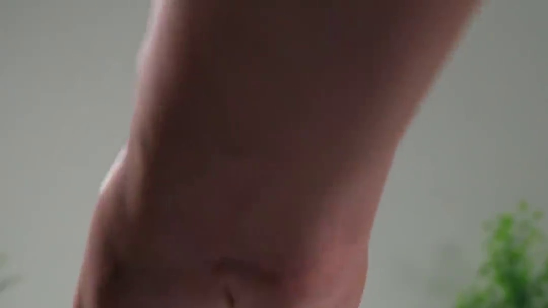 不同物质装在瓶子里来一场滚落实验，看看结果如你料吗？#物理启蒙 #动手动脑 #亲子实验