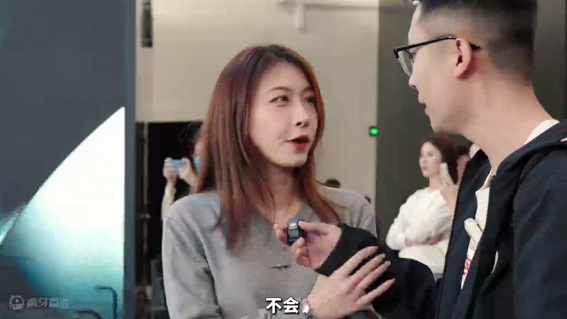 逛个车展，差点被打....