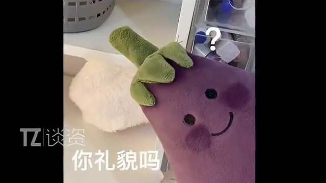 这个蜜蜂#挂件 属实是狂演我#大学生 精神状态！也太癫了吧笑死！