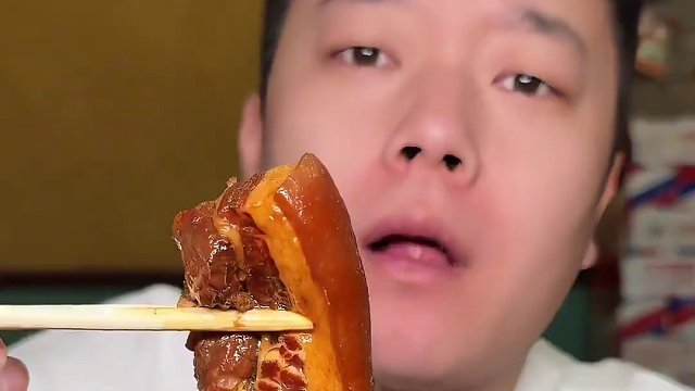 #到点了干饭人上号 #东北特色 #大口吃肉的感觉太爽了 #哎呀妈呀太香了 东北特色扒肉太香了